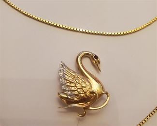 14k Box Chain with 14K Swan Broach 7.1 Grams