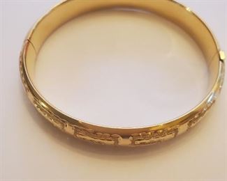 14k Hinged Bangle 12.2 Grams