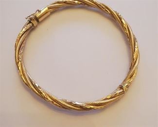 10k Yellow Gold Twisted Bracelet Hinged Bangle 11.3 Grams