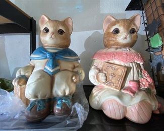 Cat Figurines 