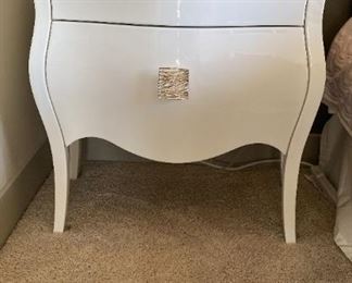 118 Modern White Lacquer 2 Drawer Nightstand