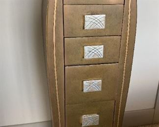 119 Standing Jewelry Chest Of Drawers