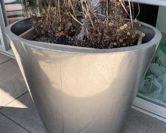 124 31 Tall Oval Galvanized Outdoor Planter