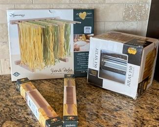 200 Marcato Atlas 150 Pasta Maker Pasta Cutters And Drying Rack