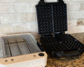 203 Bodum Flatbed Toaster And Krups Waffle Maker