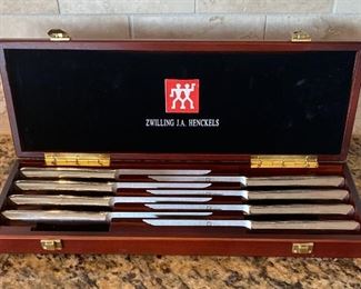 208 Zwilling JA Henckels Steak Knives And Case