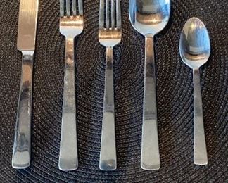 212 Villeroy  Boch Set Of Flatware