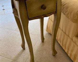 WOOD FAUX PAINT SMALL TABLE WITH DRAWER. $25.