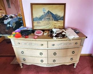 Dresser