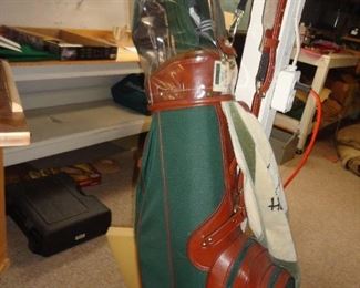 GOLF CLUBS AND BAG 