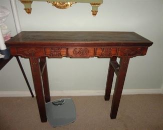 SOFA TABLE