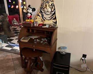 Mickey Mouse phone base