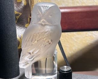 Frosted owl Lalique paperweight