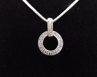 14k White Gold Diamond Pendant Necklace
