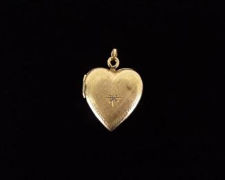 14k Yellow Gold Diamond Accented Heart Locket Pendant
