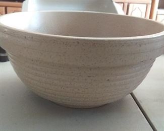 Vtg mixing bowl