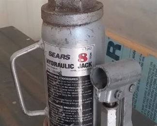 Hydraulic jack
