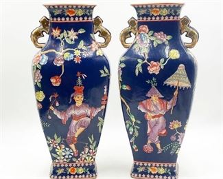 Amazing pair of vintage chinoiserie large scale matching decorative vases. 