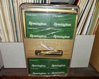 Remington 22 Ammunition & Knife Gift Set