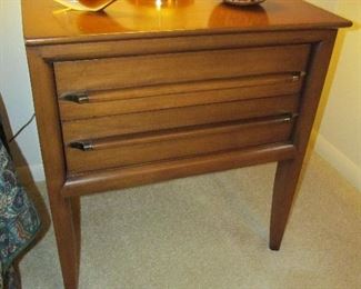 Pair of Willett mid-century nightstands