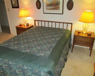 Willett full size bed