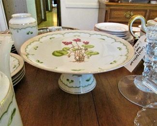 Georges Briard cake stand