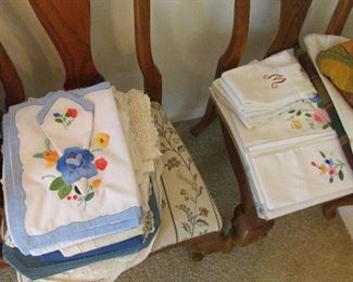 Embroidered kitchen linens