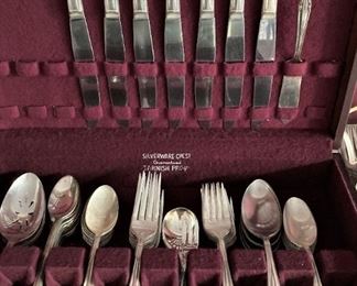 Rogers "Reflections" silverplate set in case