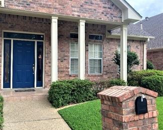 407 Brighton Court is a TWO day ONLY sale .  .  . June 9th and 10th. (Our other sale around the corner on Woodland Hills is a 3-day sale.)