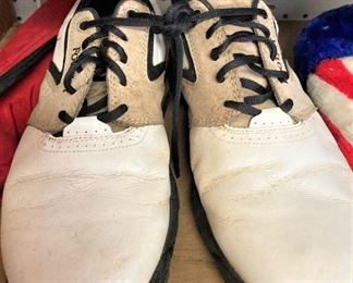 Golf shoes
