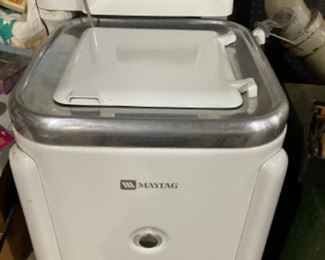 Vintage Maytag Washing Machine that Still Works