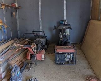 MD Barnmaster Feed Room Tack Room 4 Stall Stable