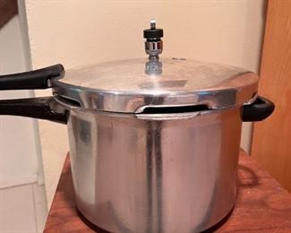 pressure cooker