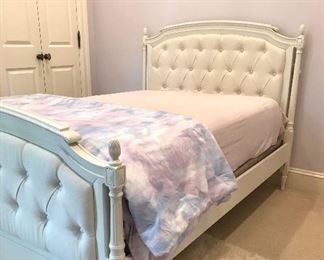 Pottery Barn Kids
Blythe Upholstered Full Bed
Was $700
SO LD