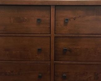 Detail
Pottery Barn
Dresser
