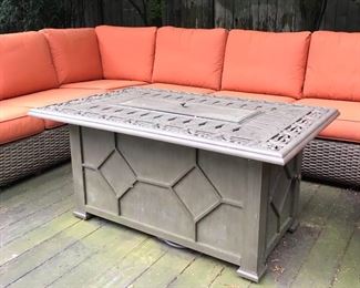 Fortunoff 
Aluminum Fire Pit
Was $900
SOLD
