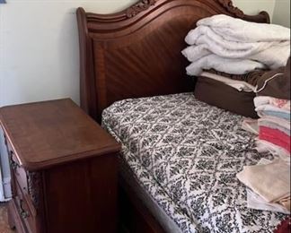 Queen Size Bedroom Set