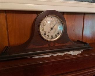 Mantle Clock