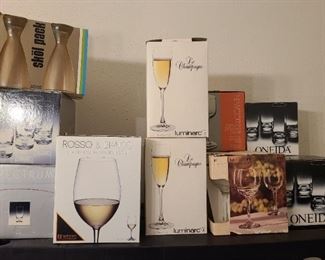 NIB - wine, champagne, everyday glasses = brands ~ Newcor, Furio, Oneida, Rosso & Bianco, Spectrum, Skol