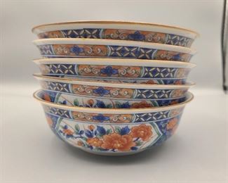 Oriental bowl set
*marked