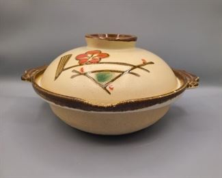 Vintage oriental style casserole dish w/lid