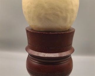 Ostrich egg 