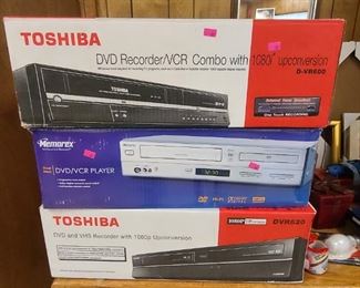 ▪︎Toshiba DVD recorder/VCR combo w/1080i upconversion D-VR600
▪︎Memorex DVD/VCR Player dual deck
▪︎Toshiba DVD & VHS Recorder with 1080p upconversion - DVR620