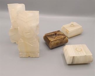 ▪︎Vintage Aztec Mayan Tiki Carved set of book ends
▪︎Heche En Mexico alabaster handmade trinket boxes