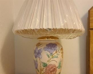 Floral pattern lamp