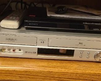 Samsung DVD Recorder & VCR 
DVD-VR320