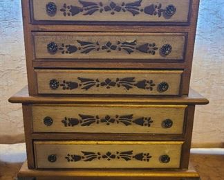 Vintage wood w/brass legs 5 drawer jewelry box