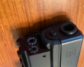 He4re is a look at the laser. There is no battery for this one.