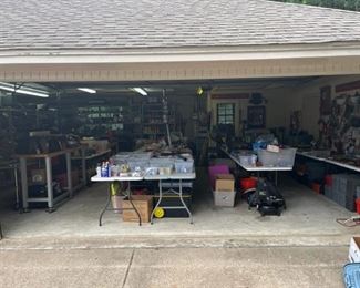 Looking into the 3 car garage, get ready!!