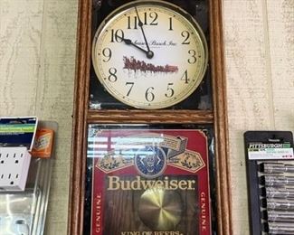 Nice Budweiser Clock, keeps perfect time!